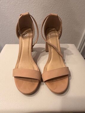 Women's Tan Ankle-Strap Block Heel Sandals